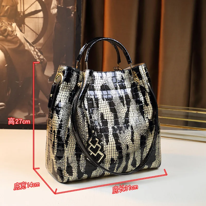 Water Bucket Bag for Women 2024 New in Snake Pattern Handbag for Women's Large Capacity Luxury Single Shoulder Crossbody Bag sac