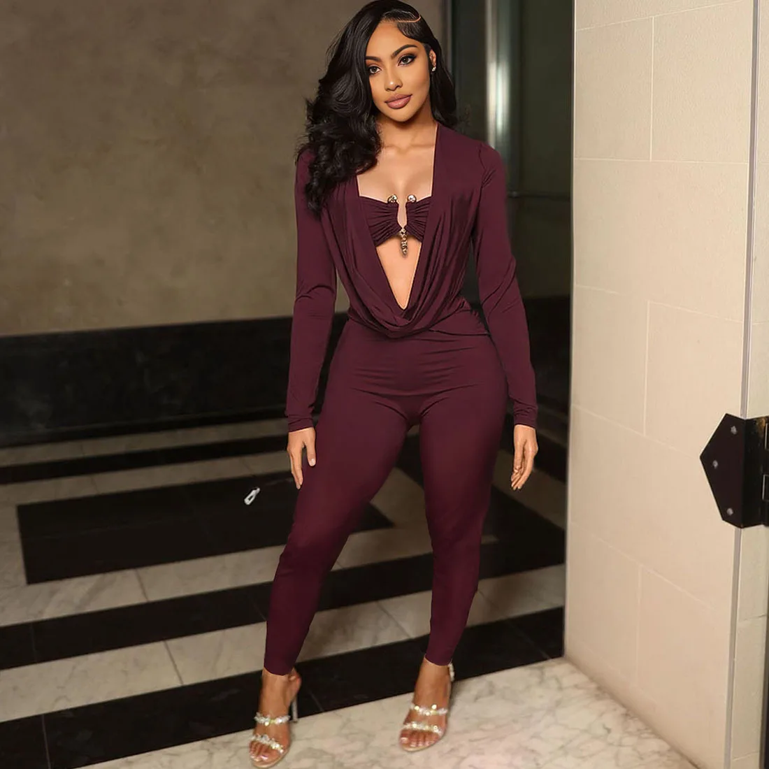 Metalen Gesp Strapless Vrouwen Solid Skinny Jumpsuits Swingende Kraag Lange Mouw Perzik Heupen Slanke Eendelige Overalls Streetwear