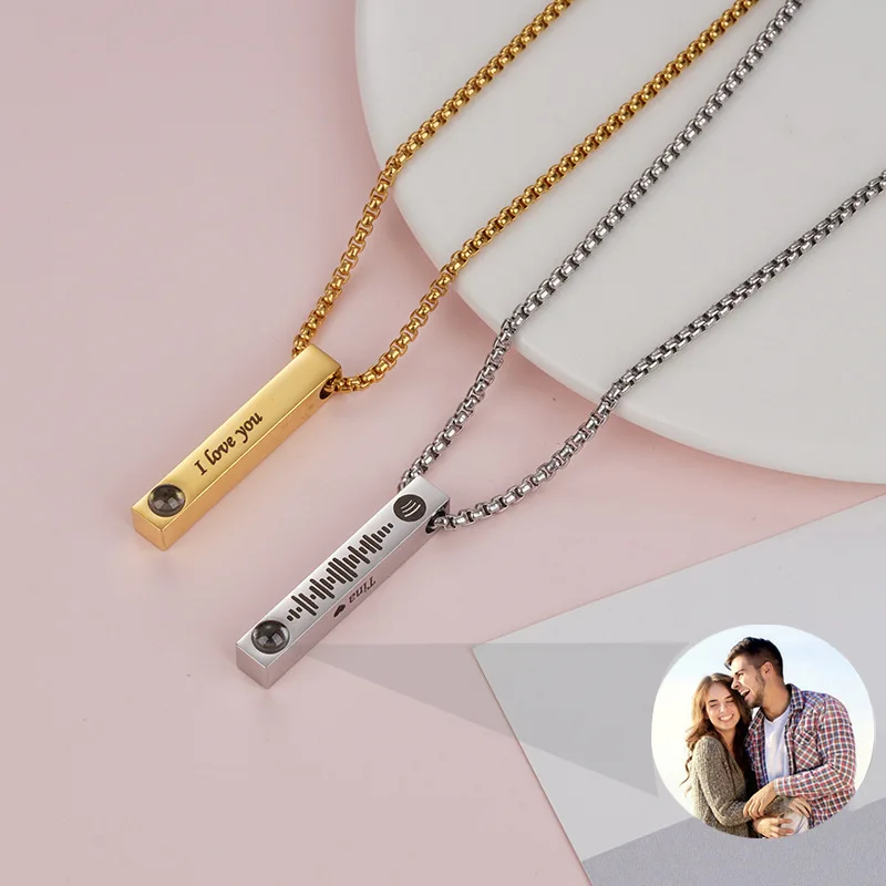 

Custom Projection Photo Necklace Stainless Steel Personality Engraved Text Bar Pendant Family Lover Family Pet Jewelry Gift