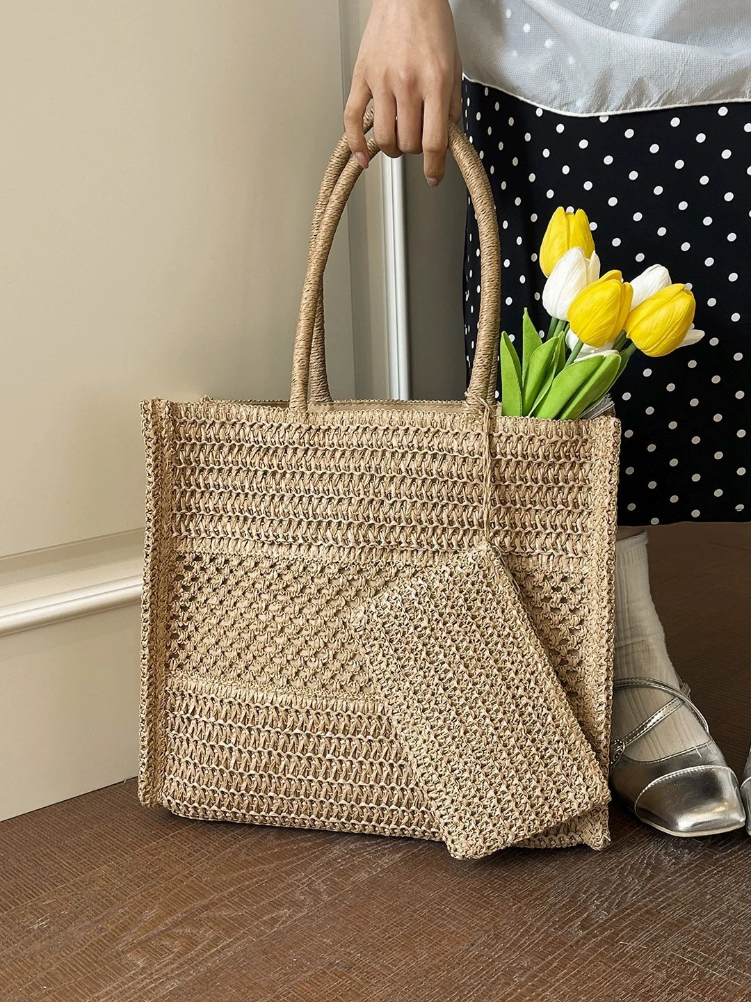 

2026 Lazy Style Large Capacity Straw Bag For Women, New Hollow-Out Beach Bag, Seaside Vacation Shoulder Tote Bag