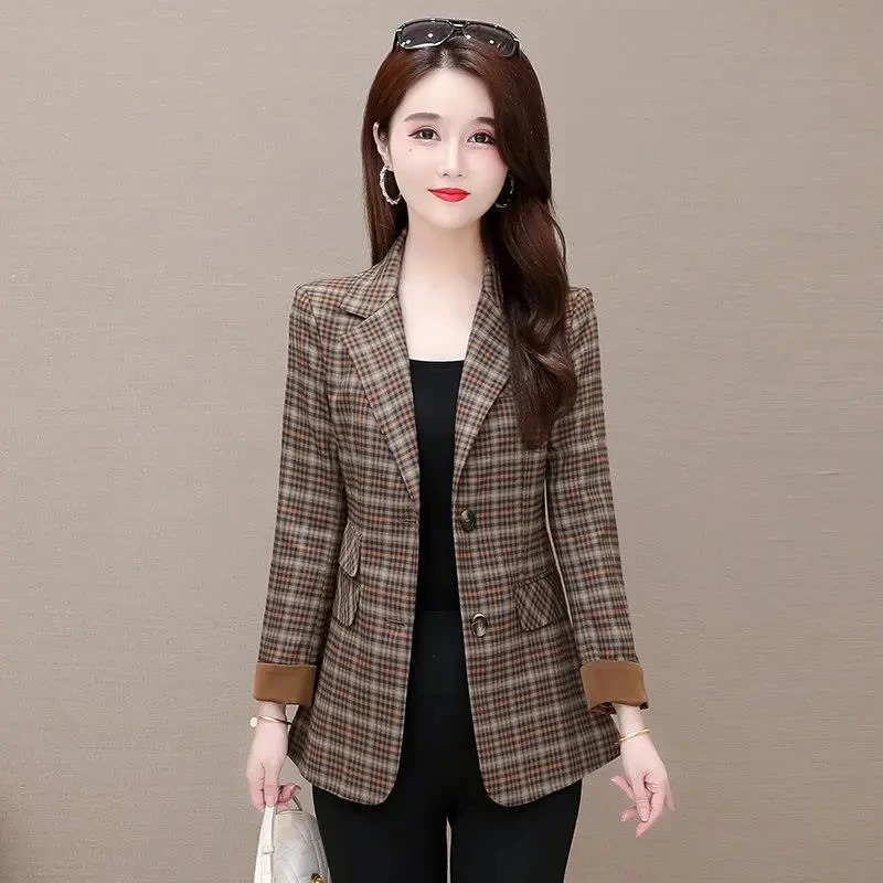 Spring Mom Loose Leisure Suit 2024 New Fashion Middle-aged Lady Slim Temperament Plaid Thin Coat Female Tide.