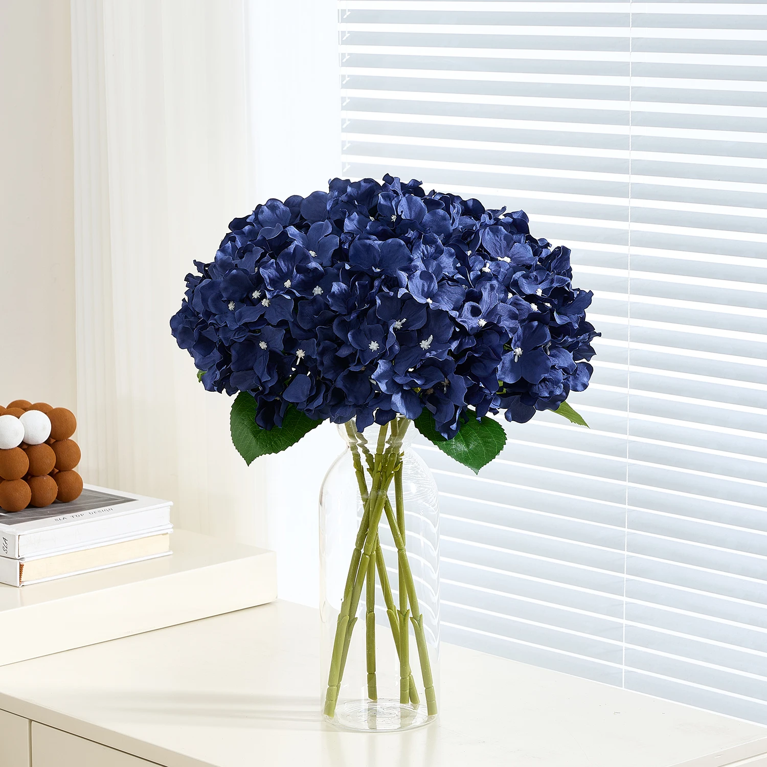 5 pieces of dark blue artificial flowers are super beautiful and durable, suitable for indoor home decoration wedding center