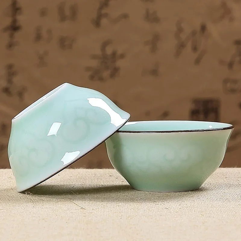 40ml Celadon Chinese Kungfu Tea Cups Green/ Blue Embossed Carp Goldfish Teacup Small Fish Creative Ceramic Tasting Cup 6.3*3cm