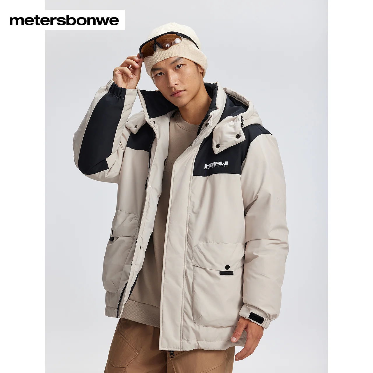 Metersbonwe-ผู้ชายที่ถอดออกได้Hooded Windproofลงเสื้อแจ็คเก็ตปักเป้าปรับElastic Hem Designฤดูหนาว