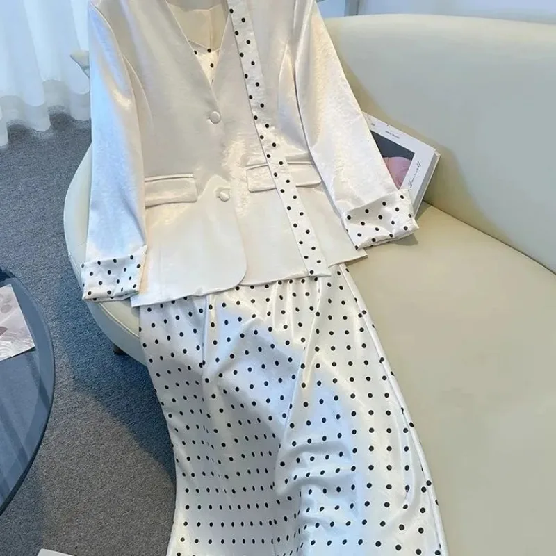 

Women Clothes Spring Autumn Fashion Korean All-match Polka Dot Solid Color V-neck Sling Female Temperament Coat Two-piece Set