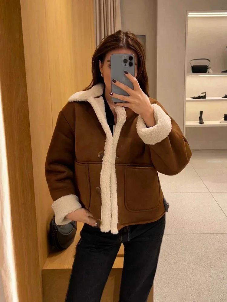 

Women's Faux Shearling Jacket Lapel Long Sleeves Front Patch Pockets Button-up Jackets For Women Fashion Warm Winter Coats