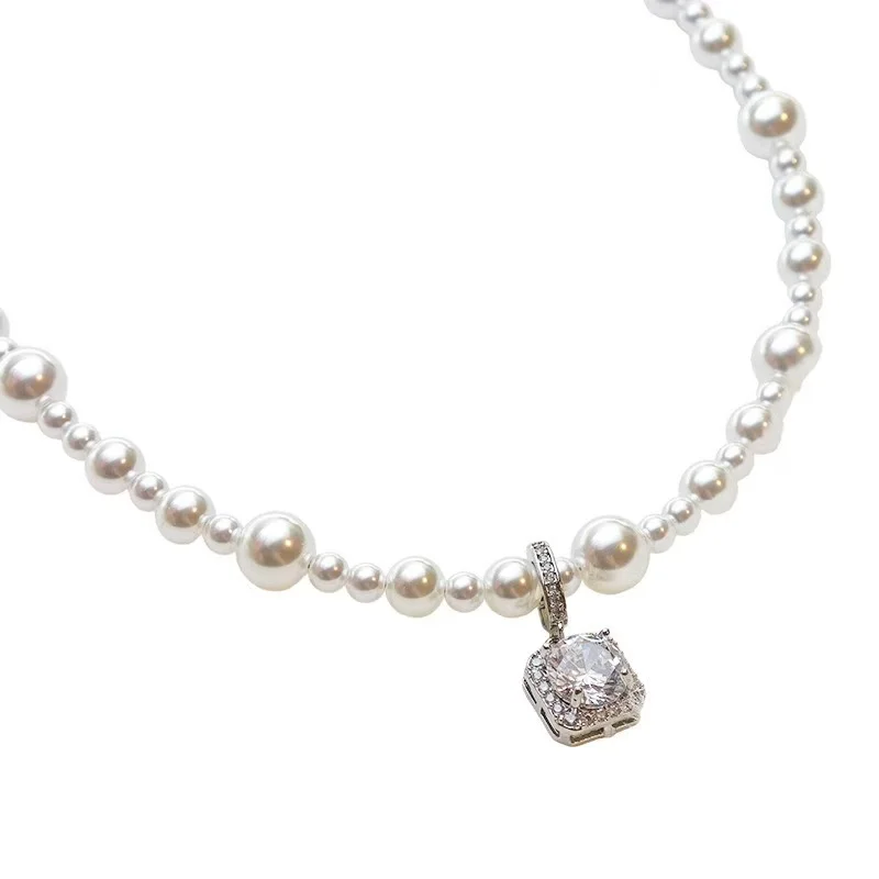 Manta Rose Square Textured Pearl Necklace, Light Luxury Minimalist Premium Choker & Sweater Chain, Elegant Clavicle Chain for Wo