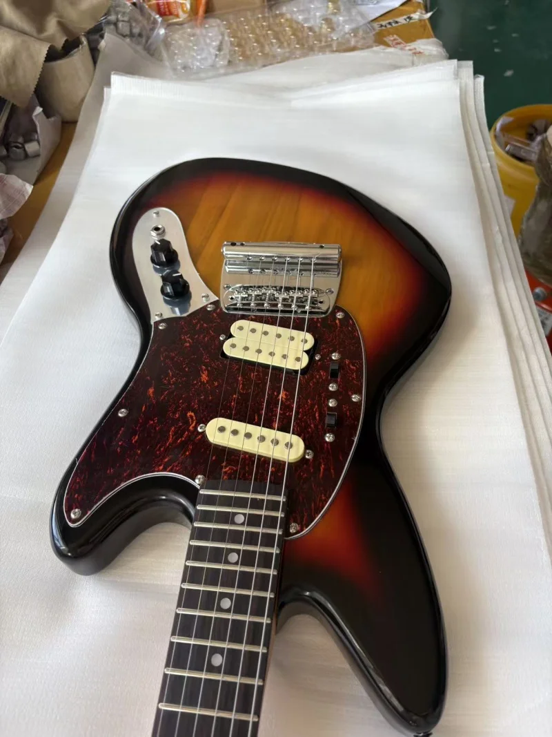 In stocks, high-quality 6-string guitar, rosewood fingerboard, 610 scale, sunset color with high gloss finish, free delivery