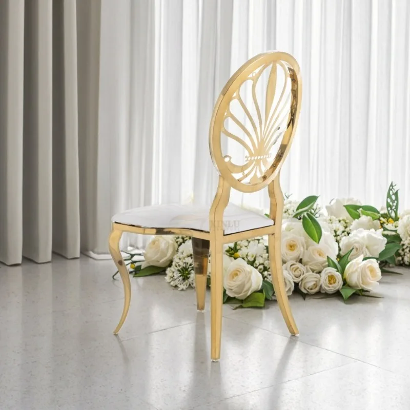 

The smallest luxury banquet furniture set is sourced from the factory super load-bearing wedding chair.
