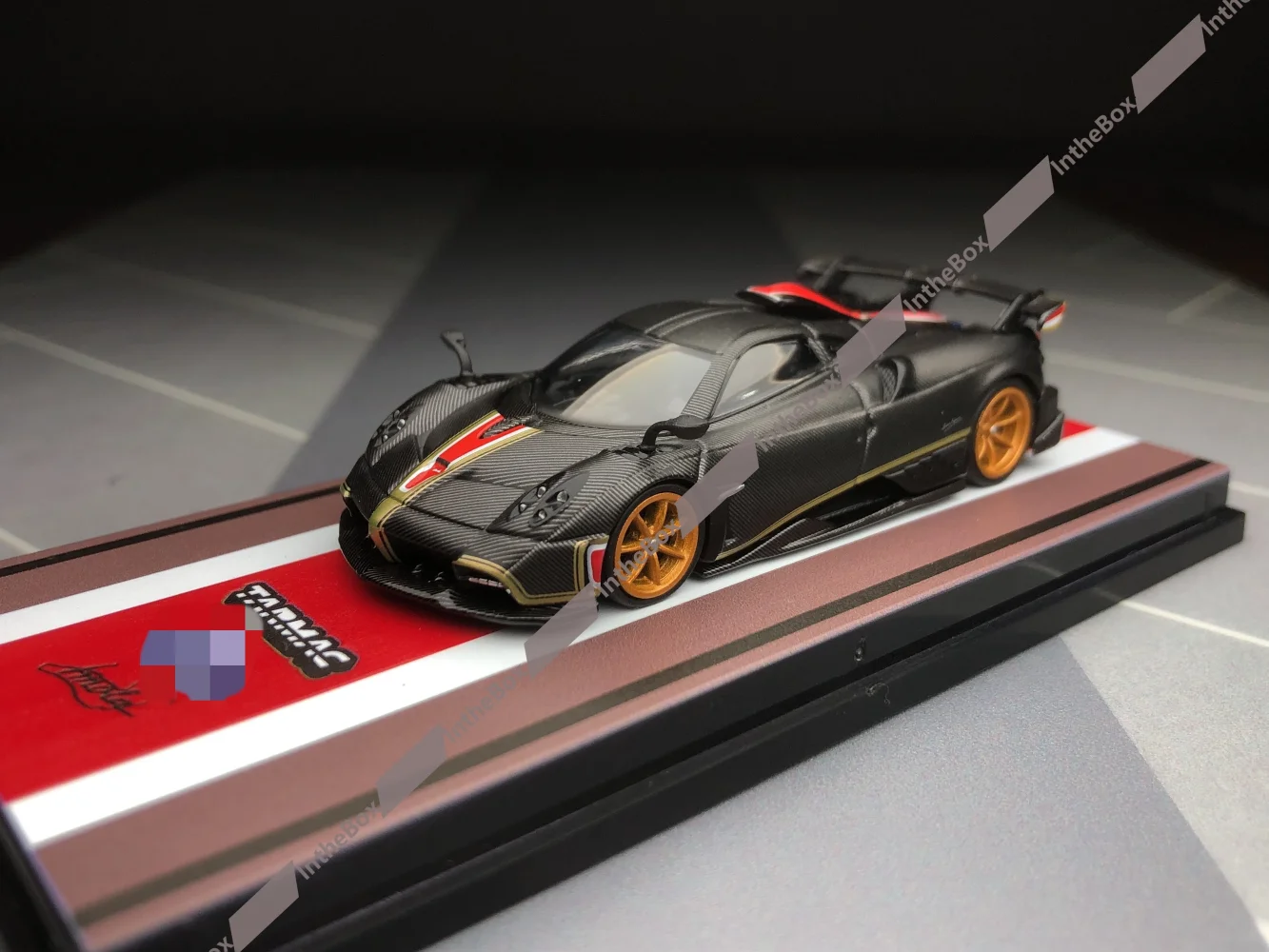 

Tarmac Works 1:64 Imola Matt Black Carbon Fiber Diecast Model Car Collect Limited Edition Hobby Toys