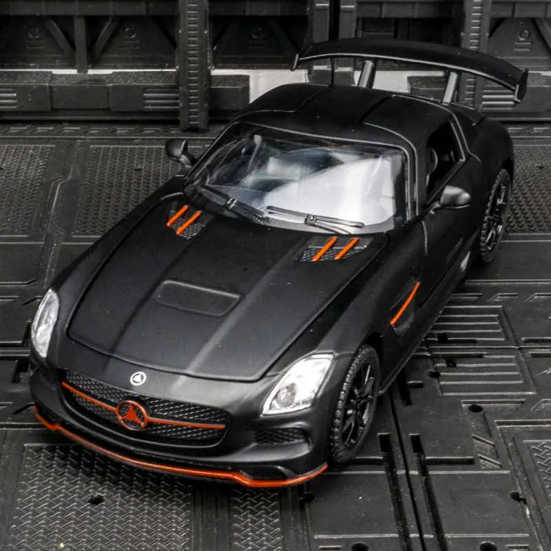1:32 Mercedes Benz SLS colección de adornos de modelo de coche de aleación, puertas y capó de motor, el maletero se puede abrir para juguetes para niños