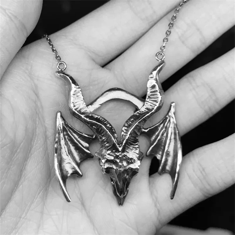 European and American Cool Handsome Personality Giant Dragon Skull Winged Pendant Necklace Invisible Inlaid Green Zircon Jewelry