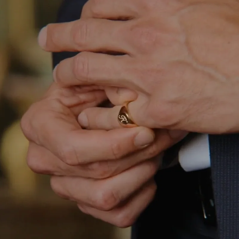 Anillo de acero inoxidable para hombre y mujer, A-Z con 26 letras iniciales, rojo, blanco y azul real