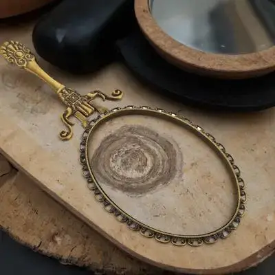 ハンドヘルド化粧鏡ハンドル付き亜鉛合金コンパクトトラベルバニティレトロポータブル適切な女性の誕生日ギフト