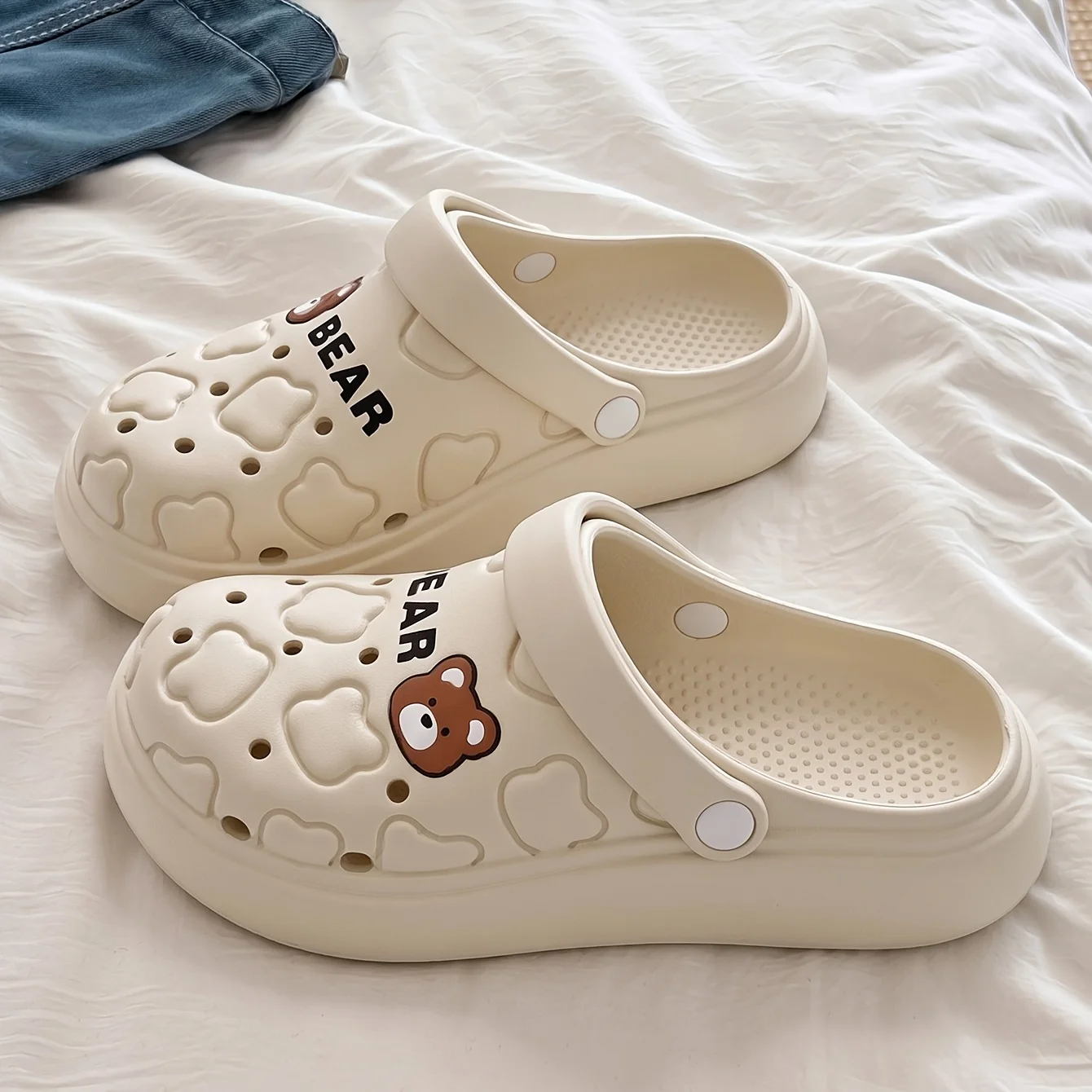 

Cartoon Bear Clogs Women Summer EVA Sandals Slip On Breathable Hollow Garden Shoes Lightweight Non Slip Casual Fashion Slippers