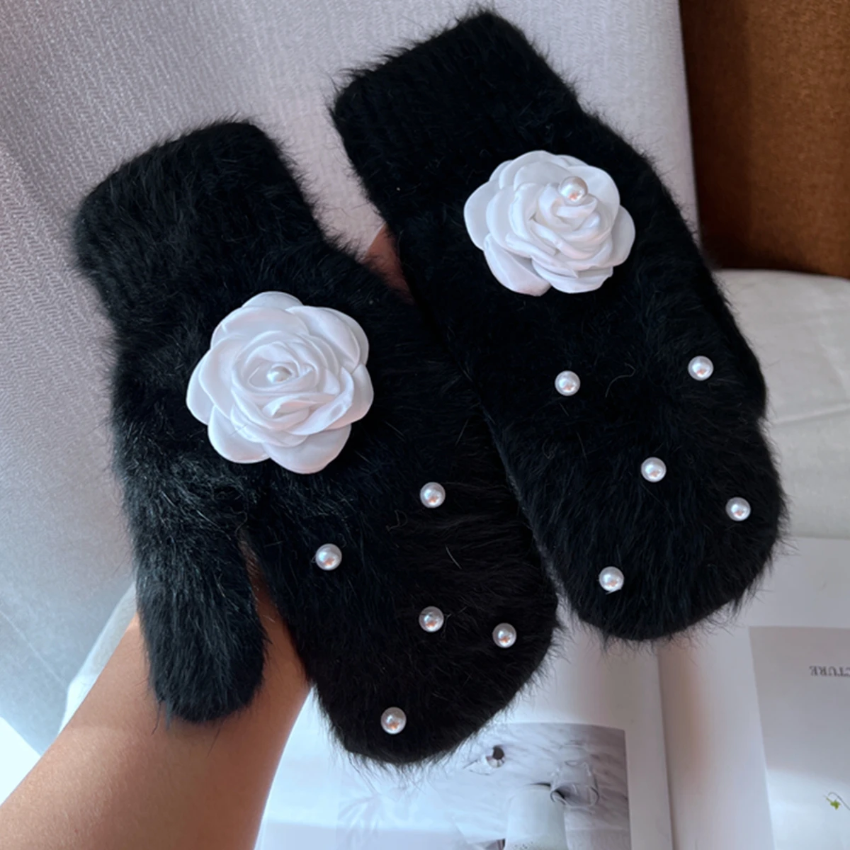 Winter Gloves For Women Brand Flowe Rabbit Hair Full Finger Gloves Double Layer Soft Warm Knitted gloves Winter Mittens guantes