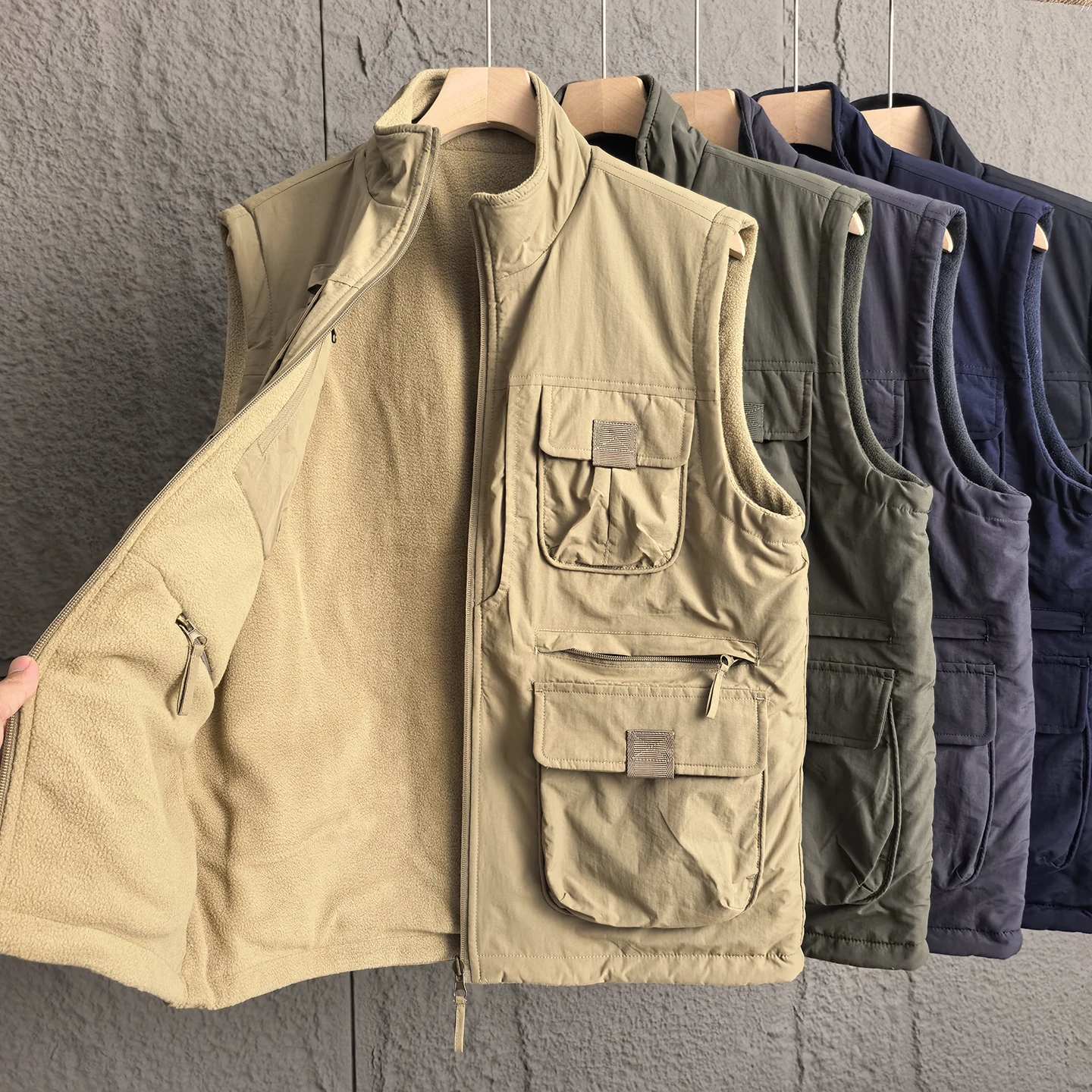 

American Sle Outdoor Men's Fce Lined Loose Fit Casual Vest Double Sided Wear Workwear with kets Warm oulder Pad