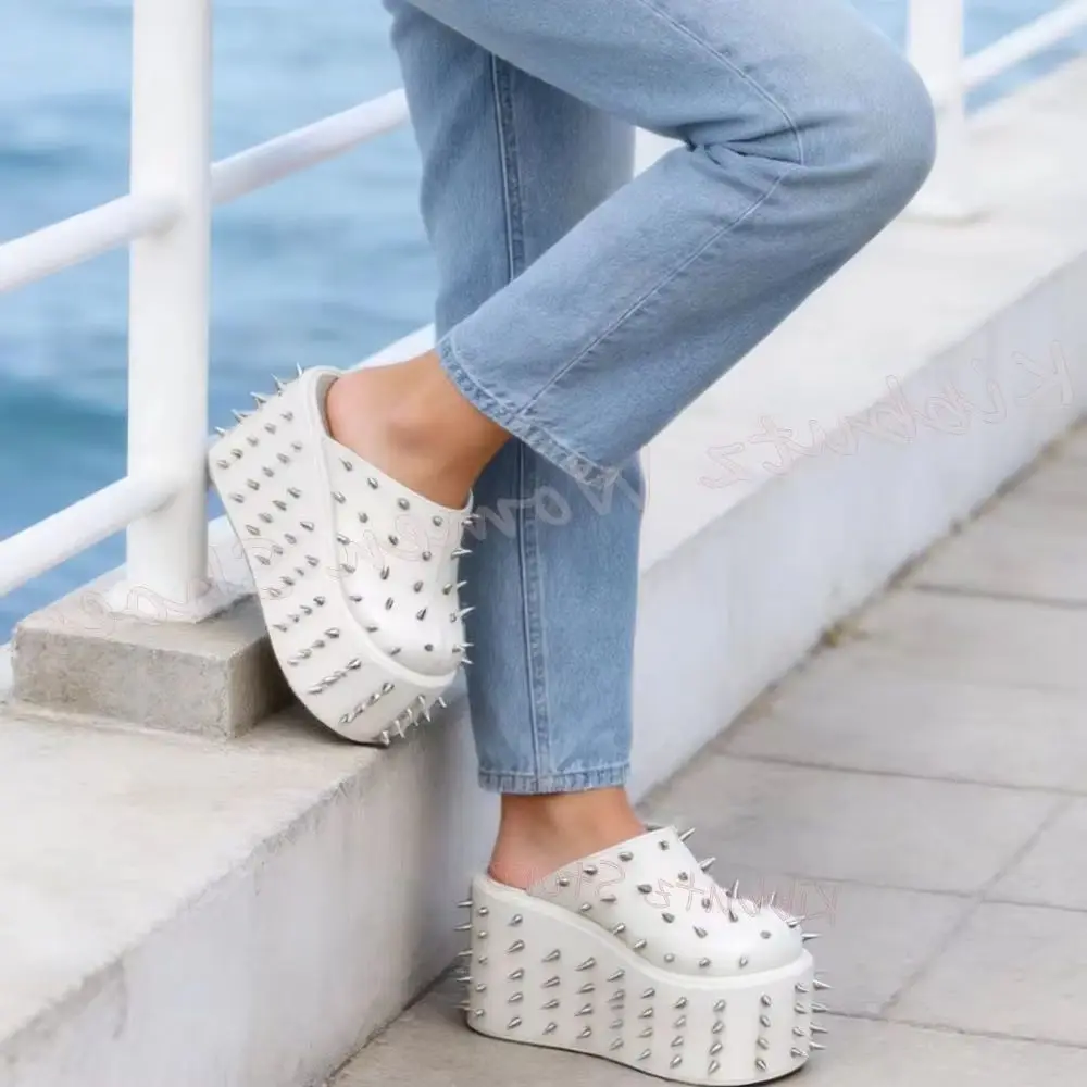 

Platform Slipper Sandals Rivets Metal Decor Solid Color Women Shoes Gothic Punk Rock Slip-On Leather Fashion Luxury Concise Heel