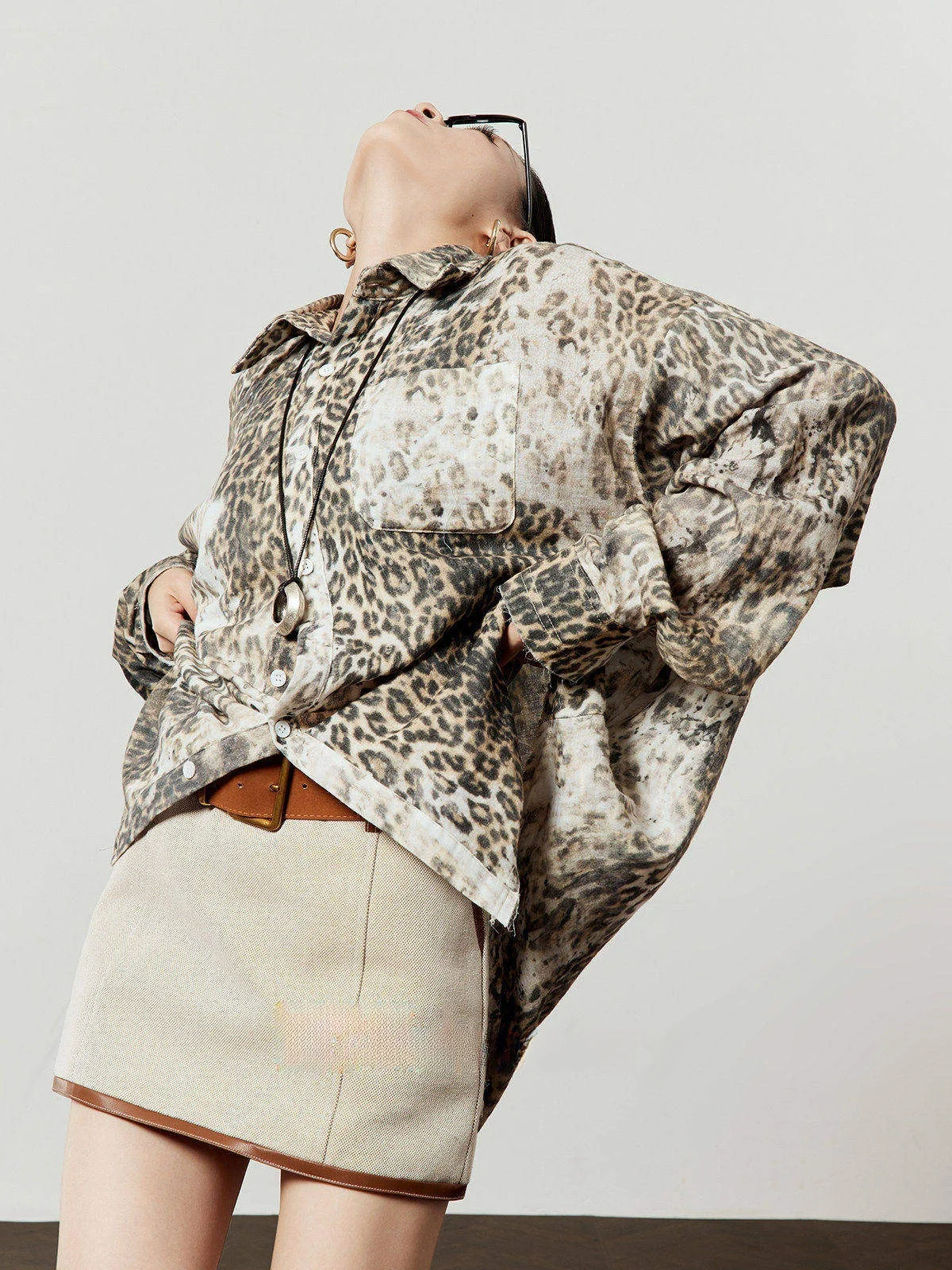 

Loose Women's Leopard Print Collar irt with Frayed Hem Vintage Sle Casual Commute irt Spring 2026 New Arrival