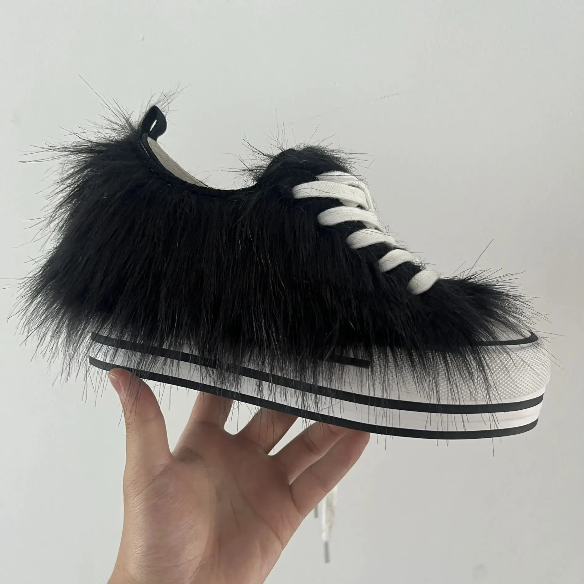 

Удобные кроссовки ручной работы на плоской подошве с лисьим мехом, повседневная обувь на толстой подошве с мехом