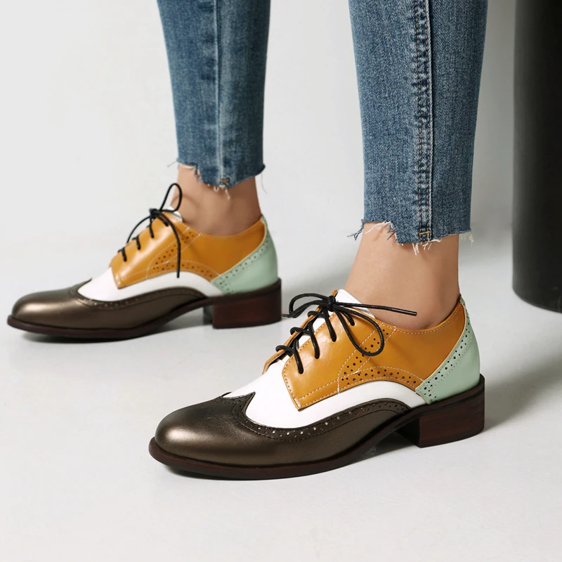 

British Style Retro Brogue Oxford Shoes for Women Spring New Round Toe Mix Color Cross Tied Lace Up Block Mid Heels Casual Pumps