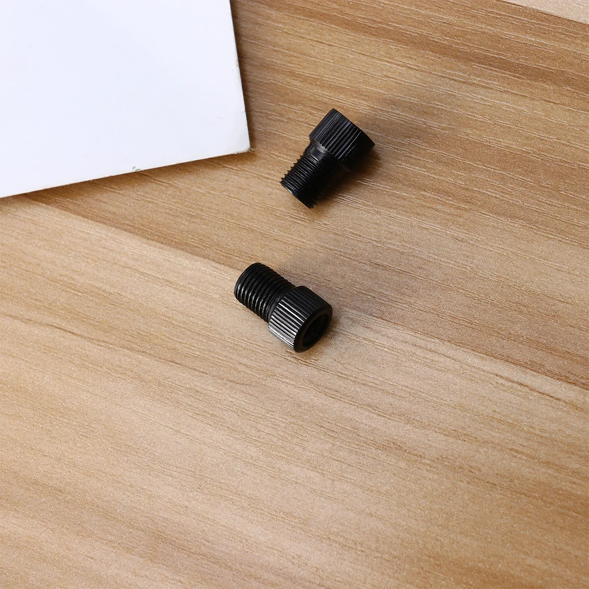 

2Pcs Aluminum Alloy Air Valve Adapters to Conversion Head Lightweight Durable for Bicycles Motorcycles Car Gas