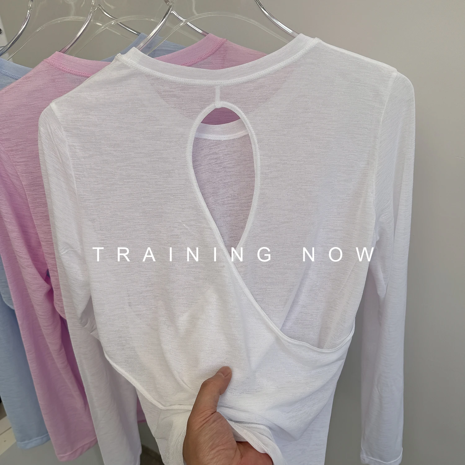 

Костюм для йоги, рубашка с длинными рукавами для женщин, летняя свободная дышащая рубашка для бега, быстросохнущий топ, ценный фитнес-тренировочный костюм