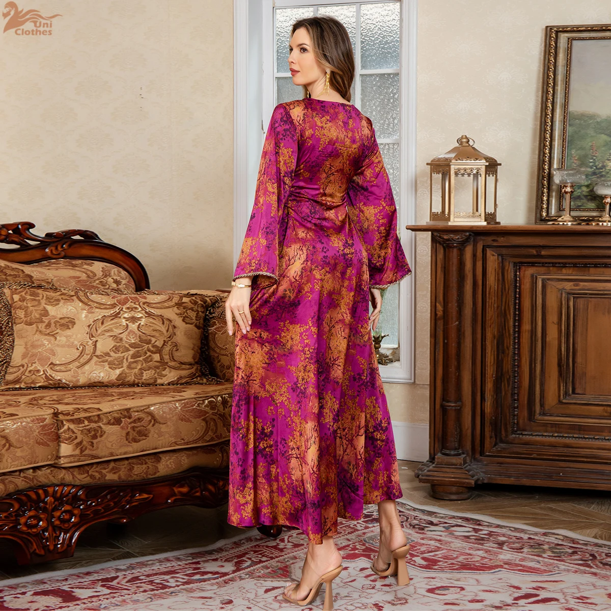 Uni فستان إسلامي جديد مطبوع عليه زهور دبي عباية أنيقة سبليت موضة قفطان بياقة على شكل حرف v 2025