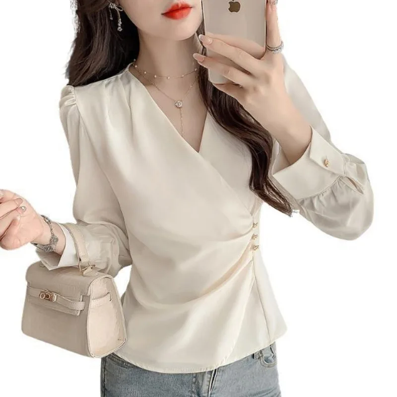 

Утягивающая талия, чтобы создать плиссированный и плиссированный атласный топ для женщин, модная рубашка нестандартной формы на раннюю весну и осень