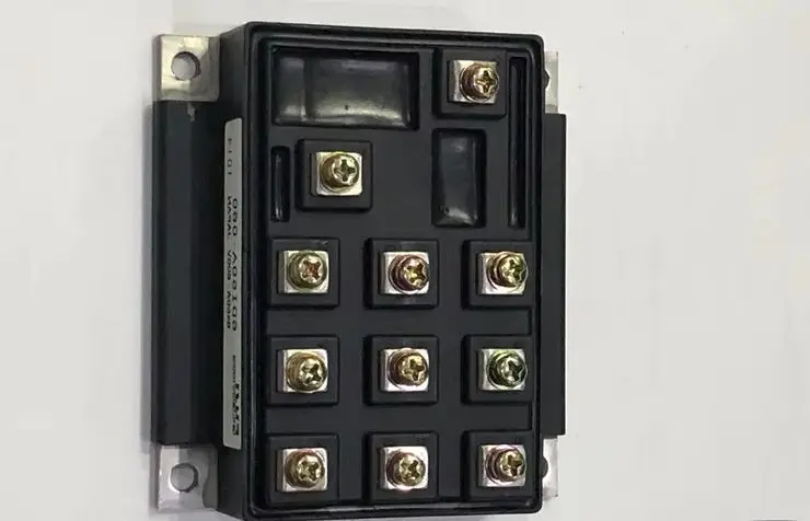 

New 1PCS 6DI120A-060 6DI150A-060 6DI150C-060 6DI120C-060 6DI120D-060 6DI150D-060 - MODULE Original IC