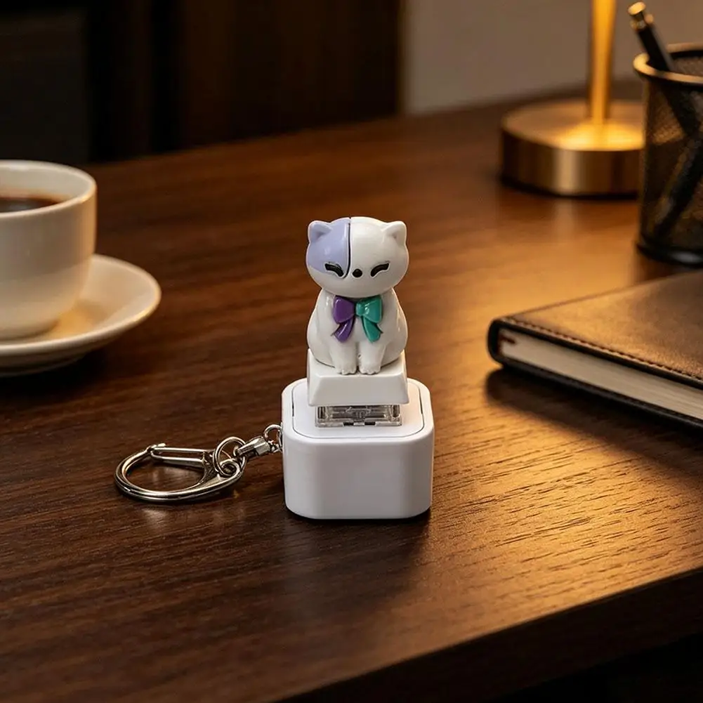 Decompression-releasing, sound-emitting, light-up animal keychain Adorable cartoon cat design