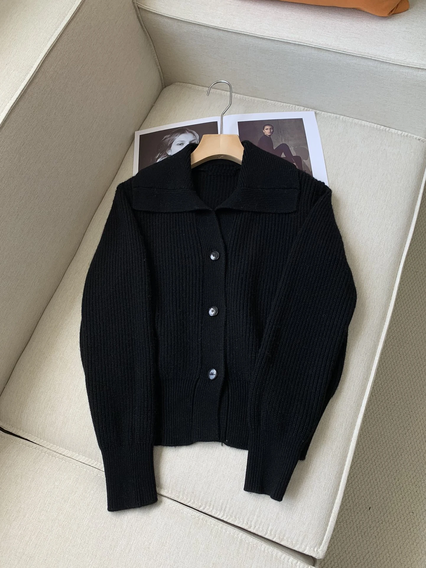 Autumn New High Quality Cashmere Knitted Fashionable Commuter Suit For Women 2024