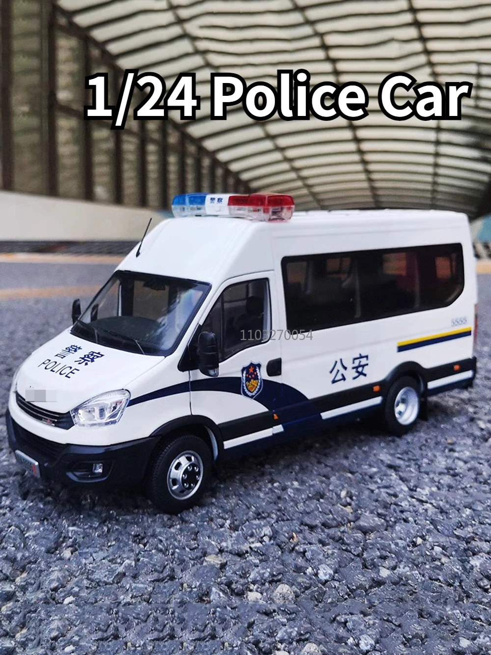 1/24 Scale Police Car Model Toys Alloy Diecast Metal Model Vehicles High Simulation With Light Sound Pull Back Children Gift Toy