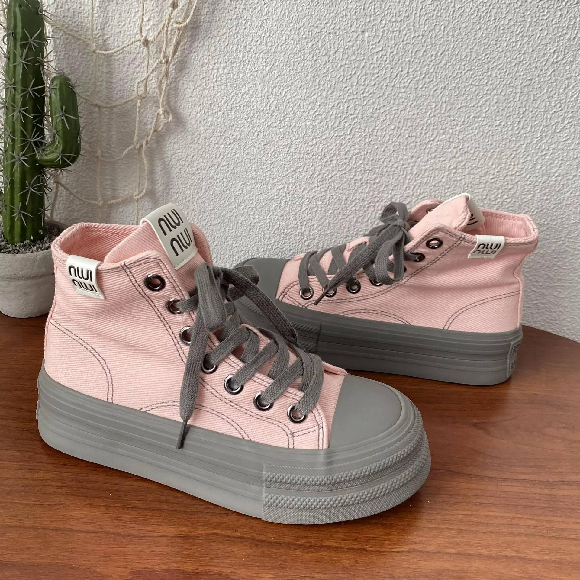 Quality Women Canvas Shoes High Top Thick Outsole Girls Students Canvas Short Boots Lace Up Pink Sneakers Middle Cut Soft Insole