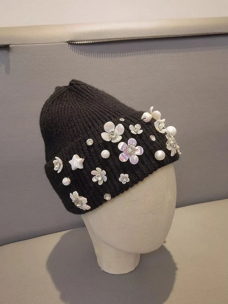 Autumn Winter Women Fashion Knitted Hat Versatile Solid Color Pearl Flower Diamonds High Street Casual Beanies Hat Female