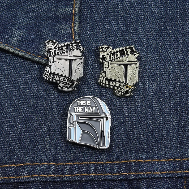 Disney Star Wars The Mandalorian Baby Yoda Mask Brooch Metal Badges Enamel Pins for Backpack Hat Bag Gifts for Fans