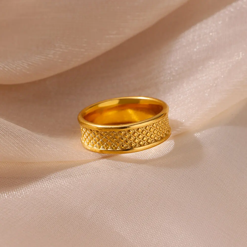 Stainless Steel Wide Unisex Couple Ring Retro Frosted Checkered Dot Rings for Women Waterproof Jewelry Accessories Birthday Gift