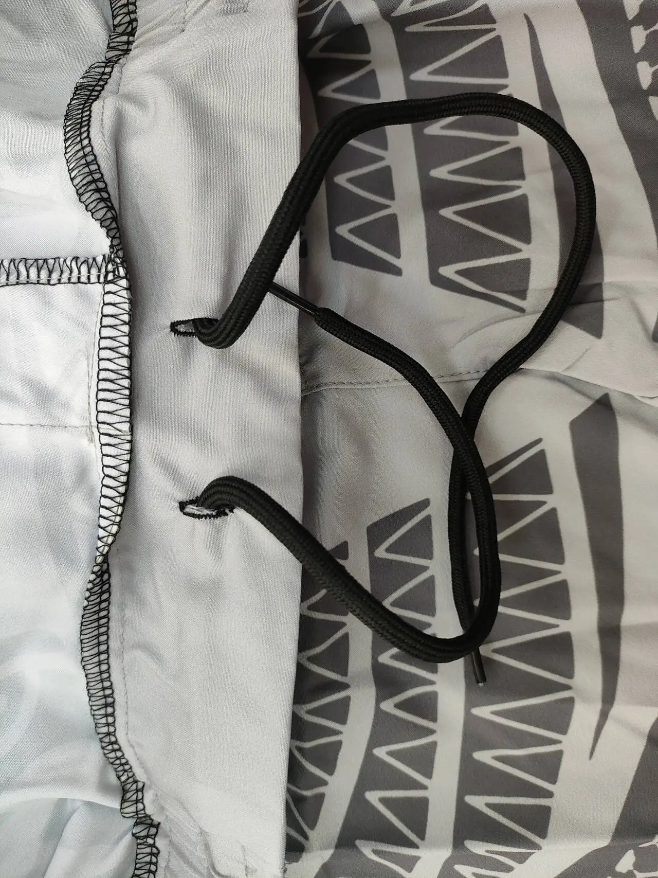 Bezpośrednio od producenta Cody Lundin Wygodne, cyfrowo drukowane męskie spodenki MMA Szare z elastyczną gumką w pasie Spodenki do jujutsu, boksu i fitnessu