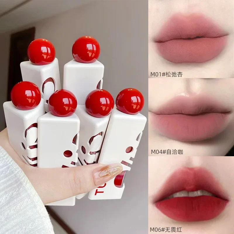 CHIOTURE Driehoek Lip Modder niet-plakkerige Langdurige Matte Lipgloss Kaneel Melk Thee Kleur Lipgloss Lippenstift Cosmetica Gratis schip