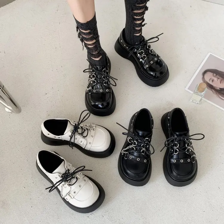 Sepatu Oxford Platform Chunky Rantai Paku Keling Retro Baru 2022 untuk Wanita Sepatu Gotik Lolita Wanita Sekolah Kulit Paten