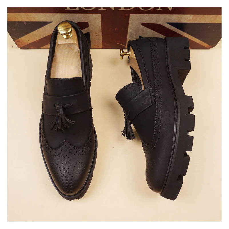 

Мужские повседневные свадебные платья, туфли-броги из натуральной кожи, туфли-броги без шнуровки, туфли с ленивыми кисточками, резные лоферы на платформе с быком, sapatos