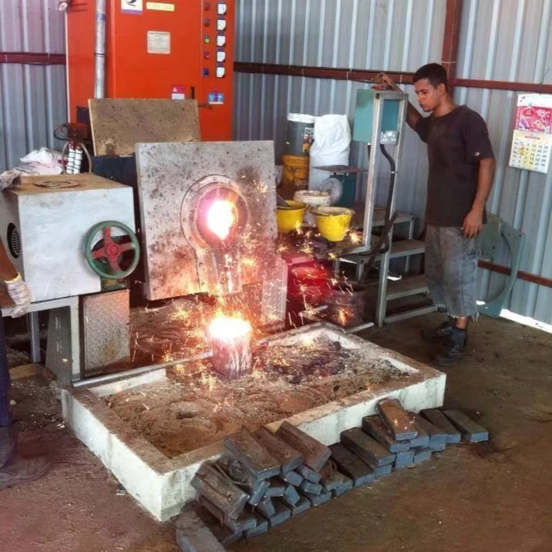 

Электрическая индукционная печь для плавки меди и алюминия с основными компонентами двигателя