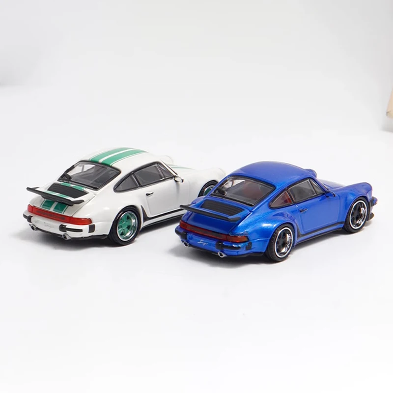 1:64 Scale  911 930 Turbo Singer Modified Car Simulation Alloy Model Static Display Collectible Toy Gift Souvenir