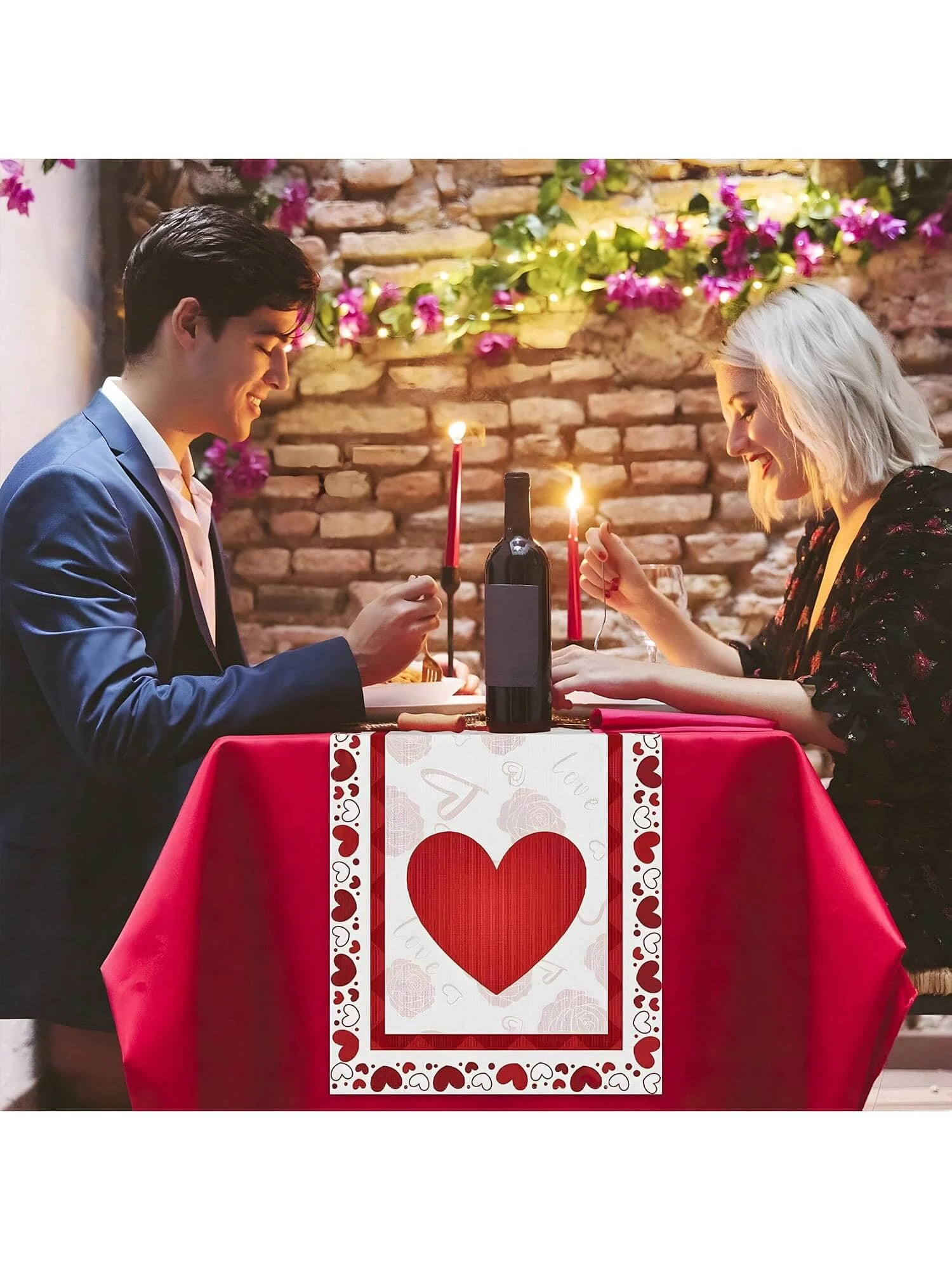 Herz-Tischläufer, romantische Stile für den Valentinstag, roter Premium-Tischläufer für romantische Abendessen, Jahrestage und Verlobungen