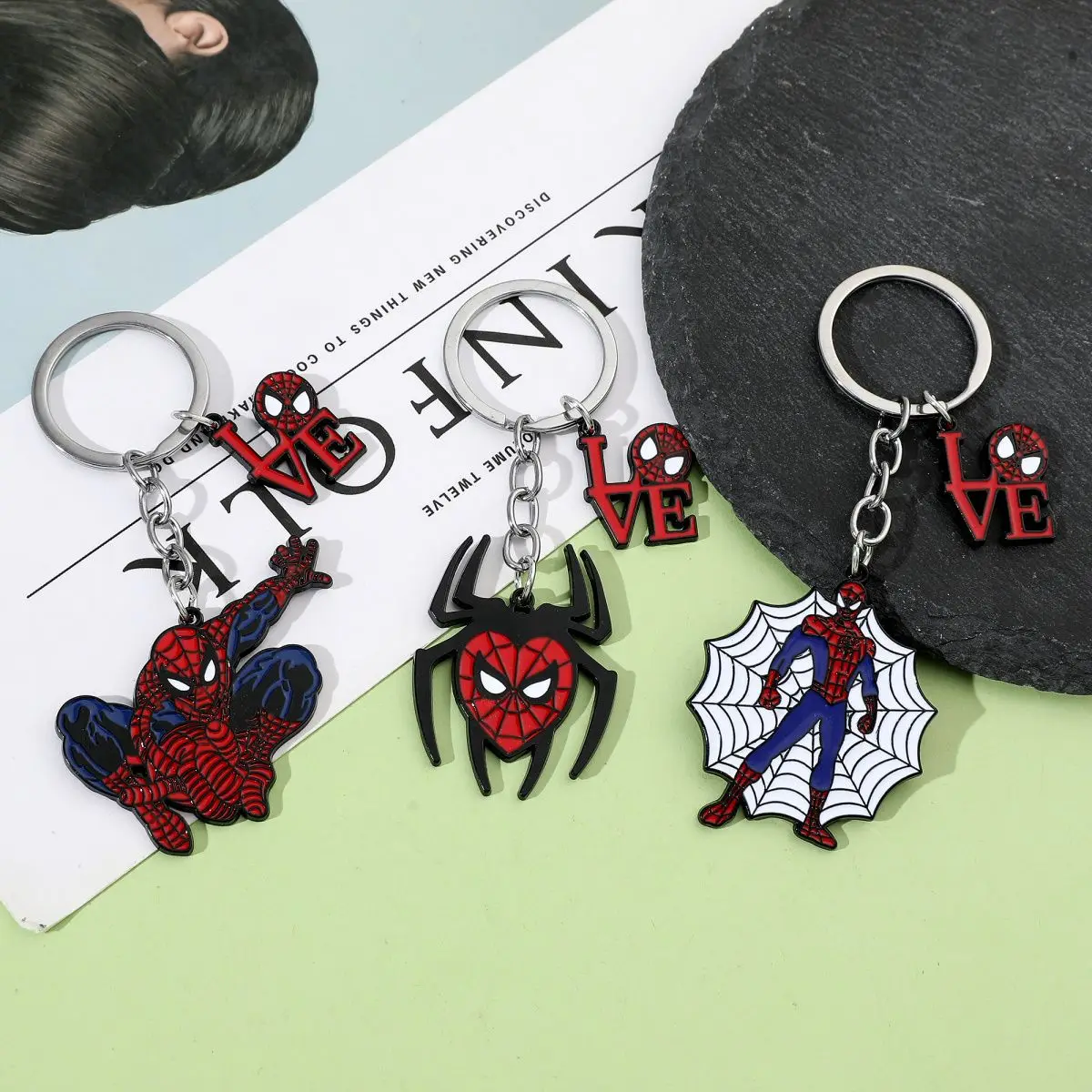 

Marvel Captain America Shield KeyChain Fun Spider-Man Cartoon Anime Doll Bag Small Pendant Halloween Birthday Gift Children