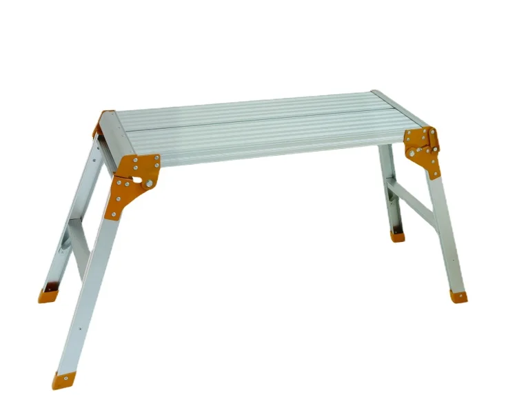 A work platform with EN131 certification of 600 * 600mm