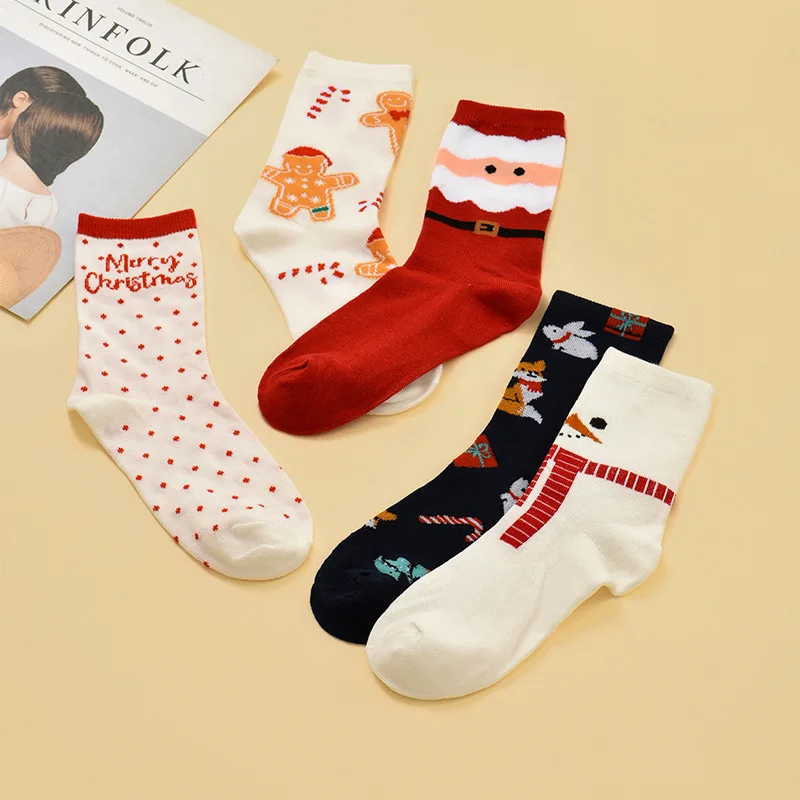 

5 Pairs 1 Lot Autumn Winter Ladies Sock Elk Middle Tube Girls Christmas Gift Warm Cute Cotton Cartoon New Year Christmas Socks