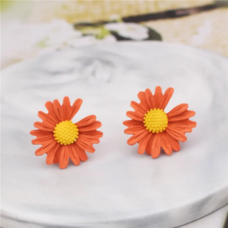 Orange Color Women Dangle Earrings Korean New Drop Earrings for Girls Hollow Geometric Daisy Summer Vacation Ear Jewelry