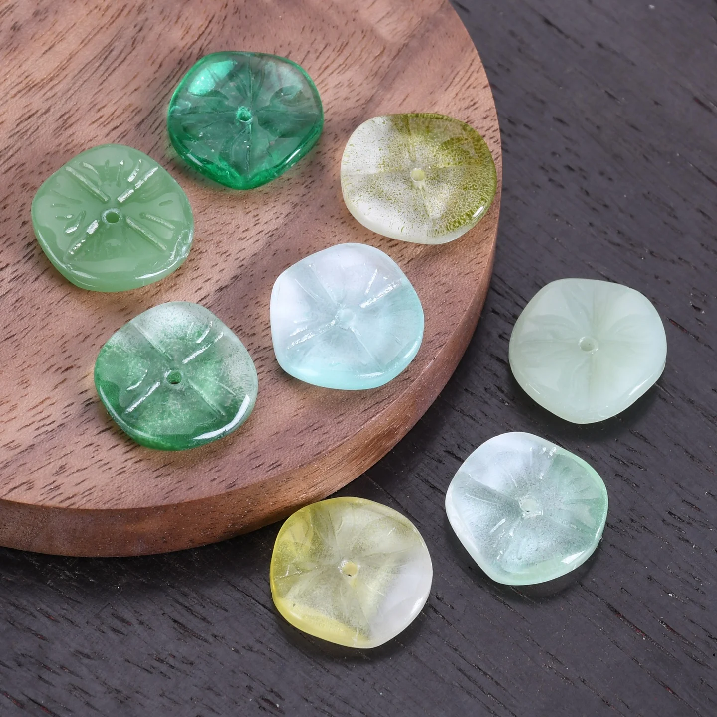 10pcs Green Lotus Leaf Shape 16mm Handmade Lampwork Glass Loose Beads For Jewelry Making DIY Flower Crafts Findings