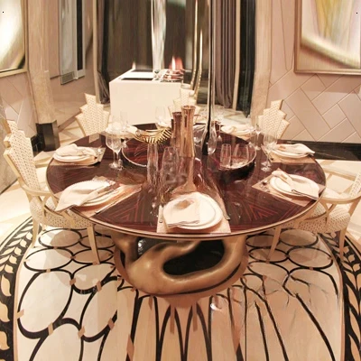 

Глянцевая краска для выпечки на обеденном столе, постмодернистский круглый стол, текстура черного дерева.